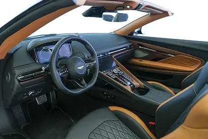 2024 Aston Martin DB12 照片 8