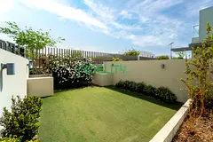 One Month Free |Modern 3BR Townhouse | No Commission