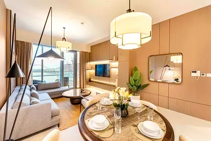 Dubai Luxury: 3-Bedroom Apartment with Views