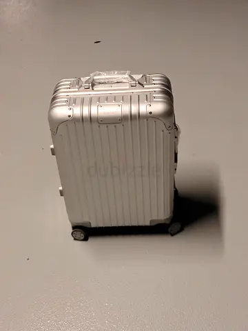 Suitcase aluminum