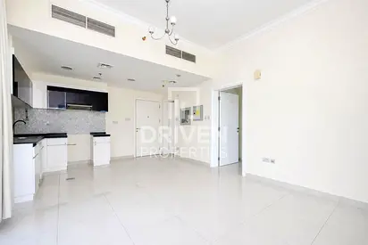 Spacious Apartment | Great Amenities | Modern