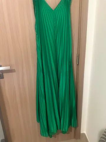 Green pleated dress, size UK10 - perfect condition, worn once