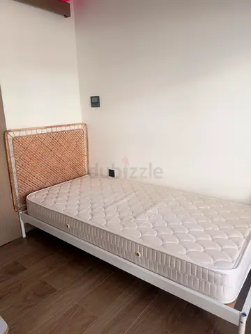 Maids/single bed