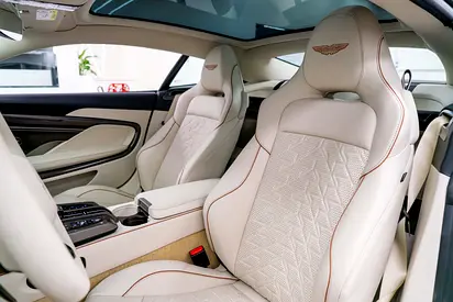 2026 Aston Martin VANQUISH 缩略图 12