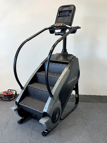 Stairmaster Gauntlet 8G LCD stair climber