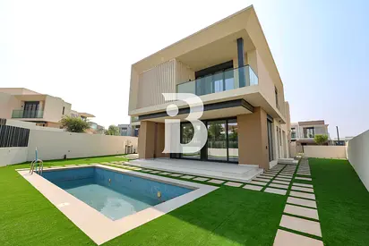 Large Plot | On the Park | Single Row | Vastu