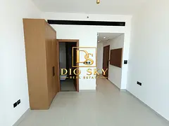 Well Maintained | High Floor | Vacant Now
