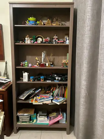 Tall dark wood bookcase / shelving unit - good condition
