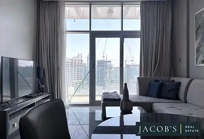 Fully furnished | Prime location | Canal view