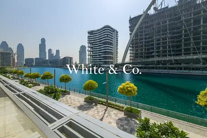 Vacant | Corner Unit | Luxury Living