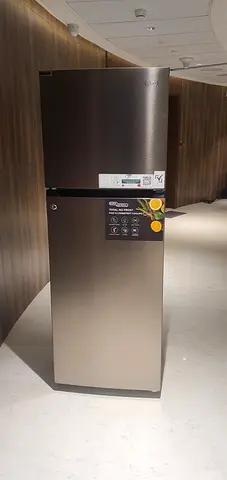 Super General Silver Top-Freezer Refrigerator - Very Good Condition
