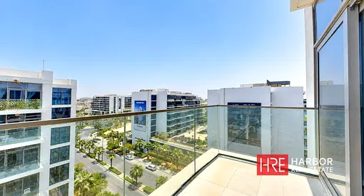 Spacious Modern 1BR | Pool & Community Views