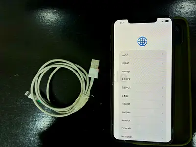 Original one person used. Comes with original cable and battery.
64/4 Storage Ram
iOS: 27.0.1
Health