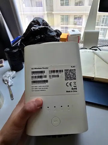 ZLT KJ57 5G WiFi Router (AC2100) - Good Working Condition