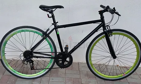 Japanese use 6 Speed/Hybrid City Bike with Green Rims - Good Condition