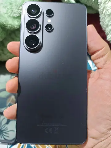 Samsung Galaxy smartphone - good condition, back view shown