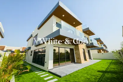 On the Lagoon | Single Row | 6 BR + Maids