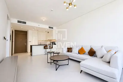 Brand New | Furnished | Vacant | Courtyard