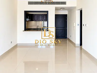 Huge Layout | Semi Closed Kitchen | Vacany Oct. 10