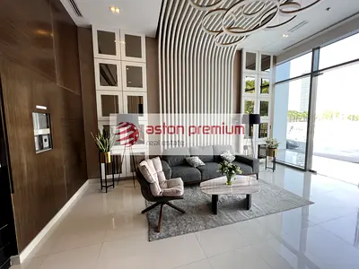 High Floor |New | Beautiful Unit| Vacant| Spacious