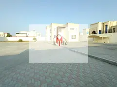 Stand alon 5 master bedroom villa have big yard and driver room
