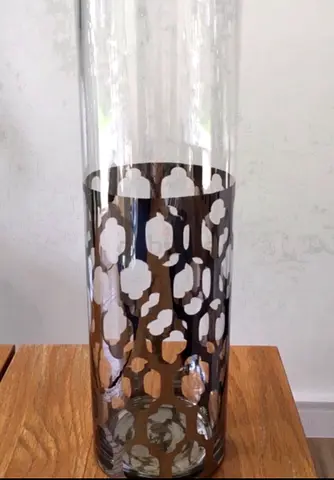 Glass vase