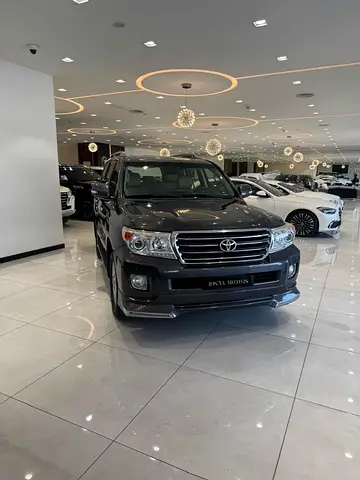 Toyota Land Cruiser 2015 GXR GCC Specs