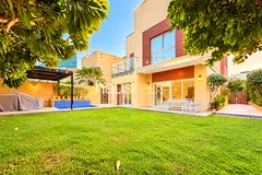Single Row | Large Plot 4,638 sq.ft | Private Pool