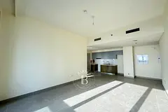 EXCLUSIVE | VACANT | SEA AND SZR VIEW | MID FLOOR