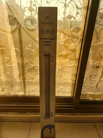 Momcozy Retractable Safety Gate - New in Box