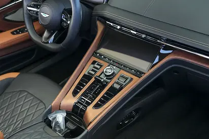 2024 Aston Martin DB12 缩略图 14