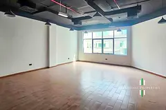 VACANT |FULLY FITTED |WELL-MAINTAINED |PRIME LOCATION