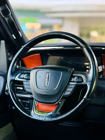 2018 Lincoln NAVIGATOR — миниатюра 16