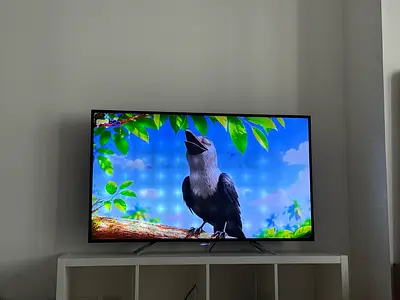 Philips 55 inch tv for sale. 250 dhs