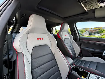 2025 Volkswagen GOLF GTI — фото 9