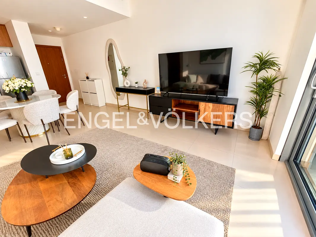 Luxury Living | Premium Furnishings | Sea Views
