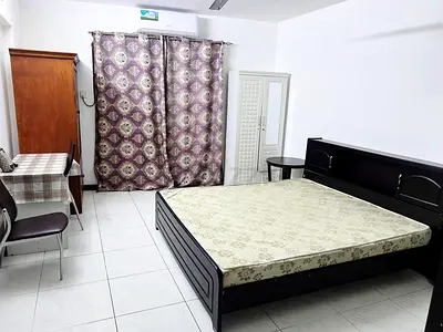FURNISHED INDIAN FAMILY ATTACHED ROOM WITH BALCONY FOR COUPLE/SINGLE IN SALAH ALDIN METRO - 4000/-