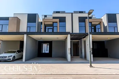 SINGLE ROW | BRAND NEW | CLOSE TO POOL & PARK