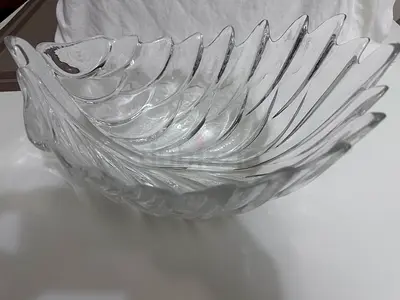 GLASS LEAF SHAPE BOWL FOR FRUITS ETC