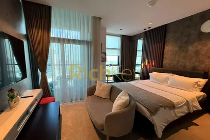 Upgraded & Premium Finished | Spacious |High Floor