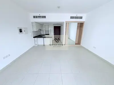 Modern Studio | Amenities View | Multiple Cheques