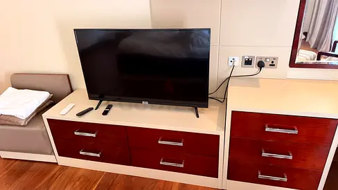 TCL 32-Inch Smart TV with Remote Control