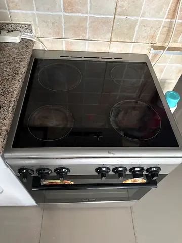 Electric ceramic cooktop with oven - used, good working condition