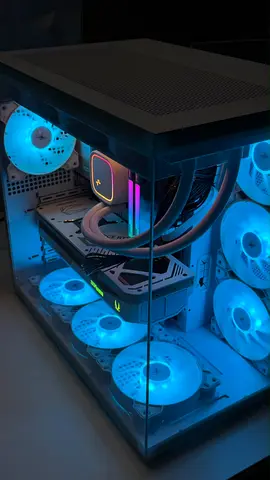 White Gaming PC - rtx5070ti | Ryzen 7 7800x3d | 32gb ddr5