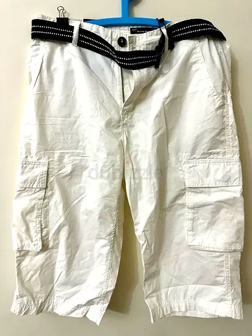 MEN WHITE SHORT BRAND NEW WITH TAG