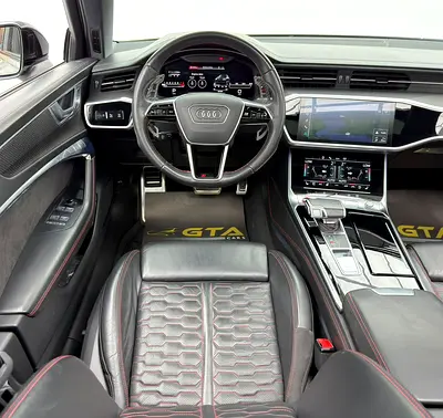 صورة 8 لـ 2021 AUDI RS6
