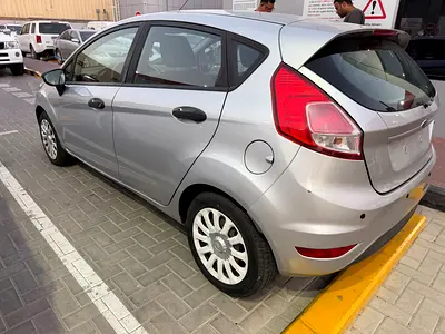 2015 FORD FIESTA 照片 2