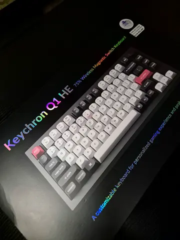 Q1 HE Swappable RGB Backlight Nebula Switch Knob Version Keyboard (English &Arabic Keyboard)