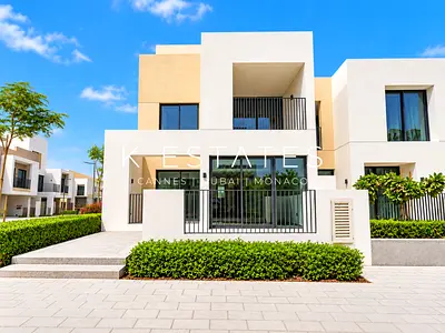 Triplex | Private Terrace | Vacant | Near Pool
