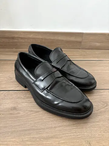 Zara Black Leather Men's Loafers - Size 42, Gently Used